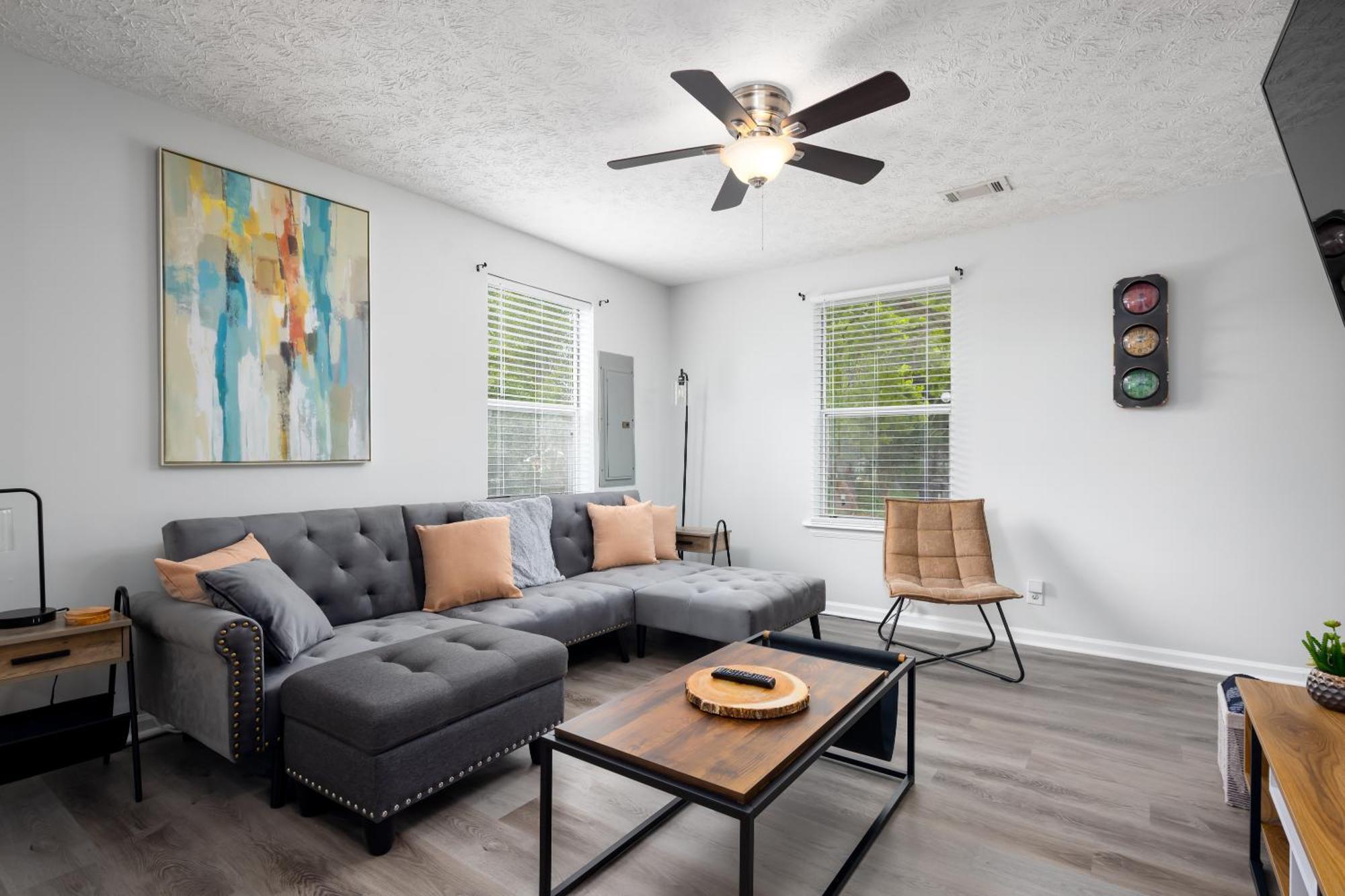 2 Bedroom Ft Moore Retreat コロンバス エクステリア 写真