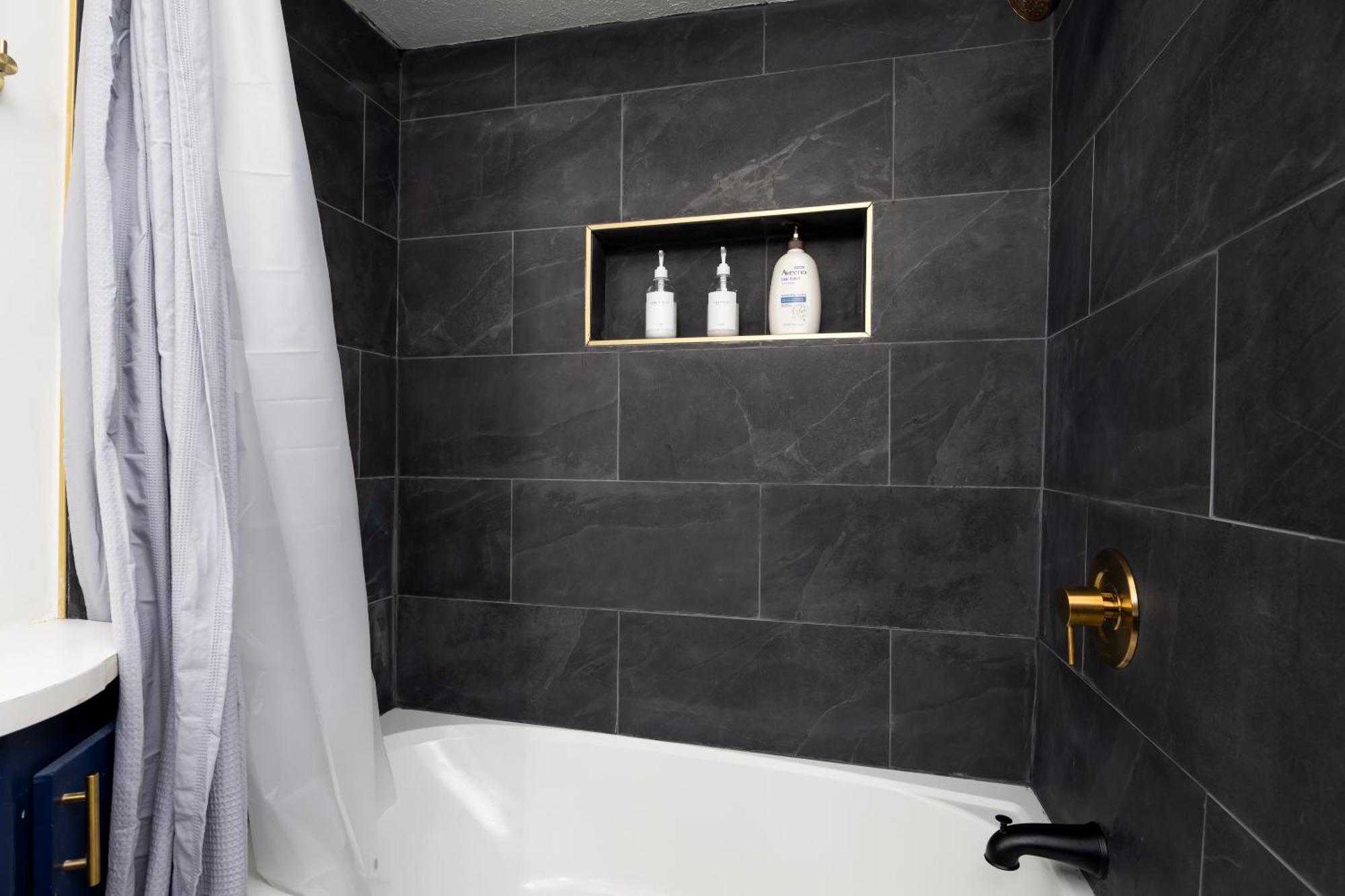 2 Bedroom Ft Moore Retreat コロンバス エクステリア 写真