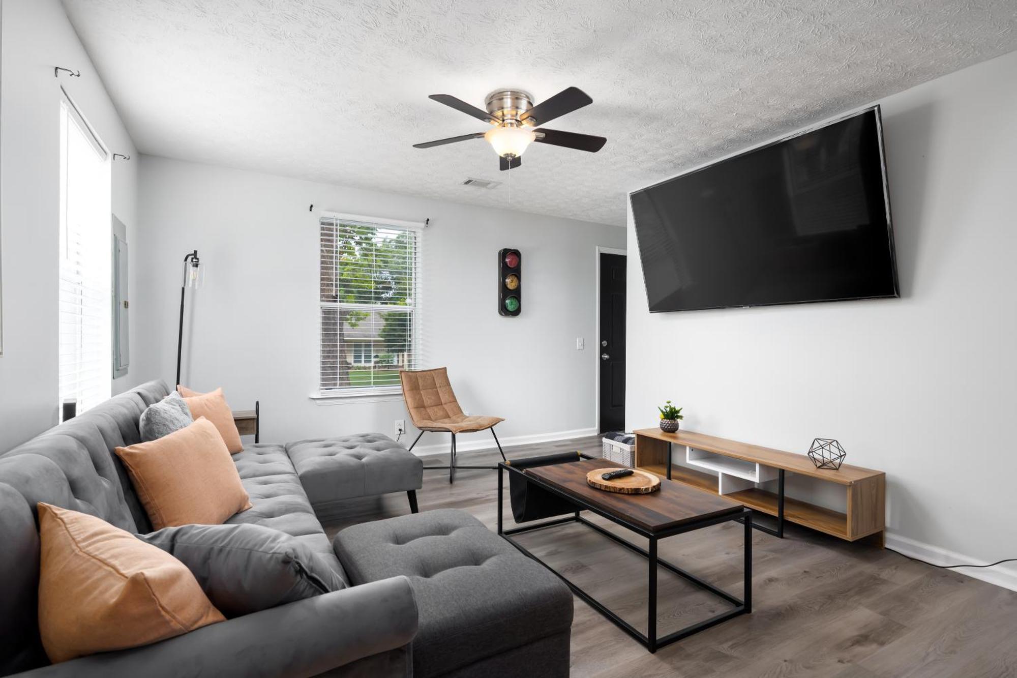 2 Bedroom Ft Moore Retreat コロンバス エクステリア 写真