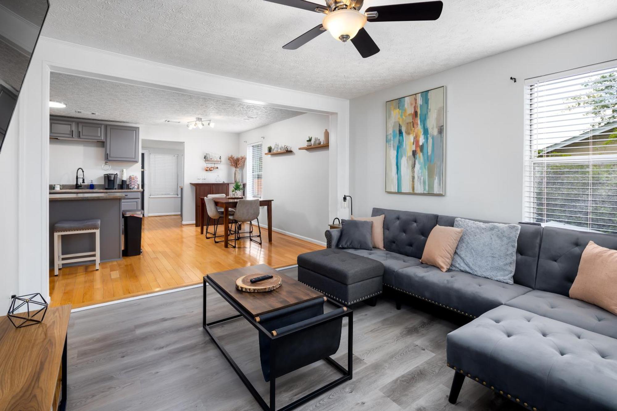 2 Bedroom Ft Moore Retreat コロンバス エクステリア 写真